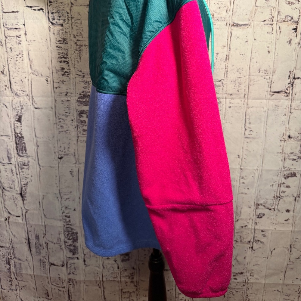 *NWOT* Patagonia Women's Full-Zip Microdini Hoody. Size XL. Multi color. - Picture 8 of 10